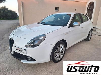 Usata Alfa Romeo Giulietta Distinctive 120 CV (88 kW) 2016 Bianco Utilitaria
