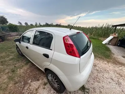 Usata Fiat Grande Punto 75 CV (55 kW) 2015 Bianco Utilitaria