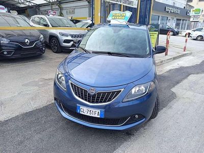 Usata Lancia Ypsilon Gold 69 CV (50 kW) 2022 Blu Utilitaria