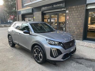 Grigio Usata 2024 Peugeot 2008 Allure SUV | 17.950 € (Ottimo prezzo)