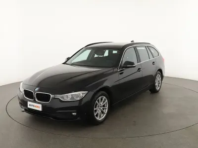 Begagnad BMW 318 Advantage 150 HK (110 kW) 2018 Svart Kombi