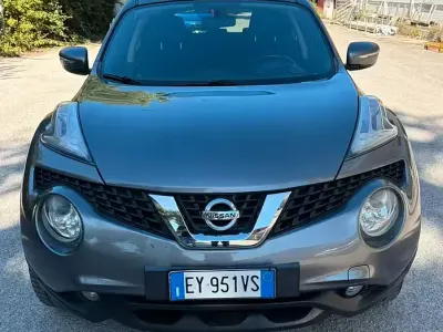 Usata Nissan Juke Acenta 116 CV (85 kW) 2015 Grigio SUV