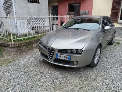 Käytetty Alfa Romeo 159 Progression 120 HP (88 kW) 2007 Harmaa Farmari