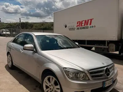 Usata Mercedes C220 170 CV (125 kW) 2009 Grigio Berlina