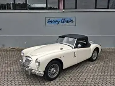Usata MG MGA 72 CV (52 kW) 1958 Bianco Cabrio