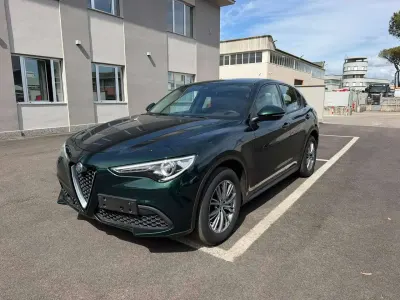 Usata Alfa Romeo Stelvio Business 190 CV (139 kW) 2021 Verde SUV