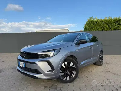 Usata Opel Grandland X Ultimate 131 CV (96 kW) 2022 Grigio SUV