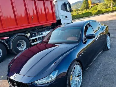 Usata Maserati Ghibli 250 CV (183 kW) 2014 Blu Berlina
