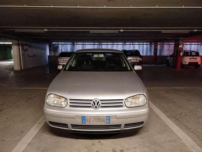 Usata VW Golf IV Comfortline 110 CV (80 kW) 2002 Berlina