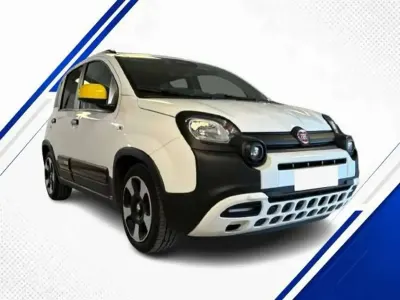 Usata Fiat Panda Cross Cross 69 CV (50 kW) 2023 Vari colori Utilitaria