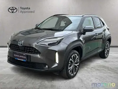 Usata Toyota Yaris Cross Lounge 116 CV (85 kW) 2024 Grigio SUV