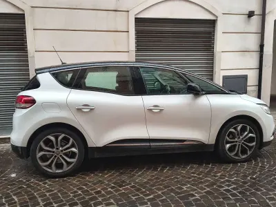 Usata Renault Scénic IV 120 CV (88 kW) 2019 Monovolume