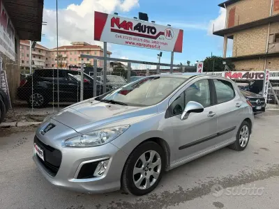 Usata Peugeot 308 93 CV (68 kW) 2012 Grigio Berlina