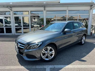 Usata Mercedes C220 Executive 170 CV (125 kW) 2018 Grigio Station wagon