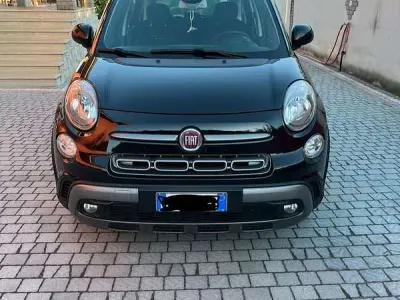 Begagnad Fiat 500L Cross 95 HK (69 kW) 2020 Minibuss