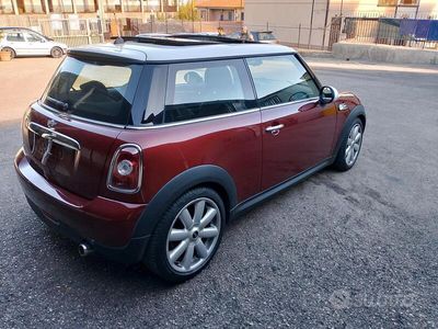 Usata Mini Cooper D 109 CV (80 kW) 2009 Rosso Utilitaria