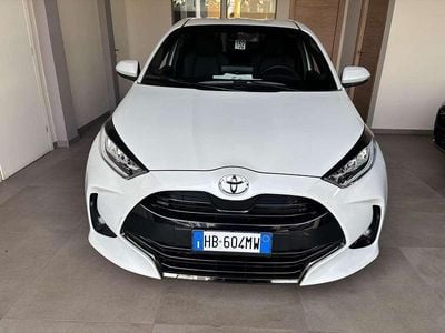 Nuova Toyota Yaris Hybrid Sport 92 CV (67 kW) 2026 Bianco Berlina