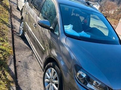 Usata VW Touran 140 CV (102 kW) 2011 Marrone Monovolume