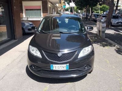 Usata Lancia Ypsilon Gold 69 CV (50 kW) 2019 Nero Utilitaria