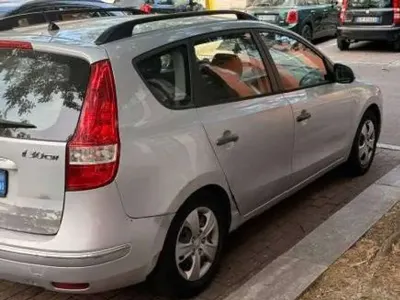 Usata Hyundai i30 Classic 109 CV (80 kW) 2010 Argento Station wagon
