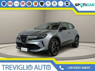 Nouvelle Alfa Romeo Junior 114 kW (156 ch) 2025 Beige SUV
