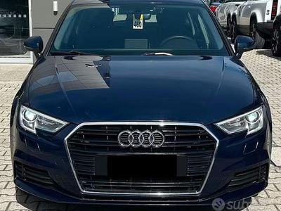 Usata Audi A3 Business 150 CV (110 kW) 2019 Blu Berlina