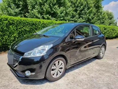 Usata Peugeot 208 82 CV (60 kW) 2012 Nero Utilitaria