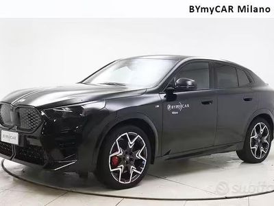 Begagnad BMW iX2 M Sport 279 kW (380 HK) 2025 Svart SUV