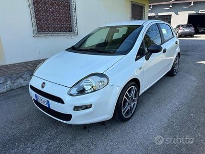 Usata Fiat Punto Street 75 CV (55 kW) 2014 Bianco Utilitaria