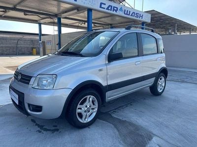 Usata Fiat Panda Climbing 60 CV (44 kW) 2010 Argento Utilitaria