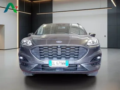 Usata Ford Kuga ST-Line 120 CV (88 kW) 2022 Magnetic grey (metallizzato) SUV
