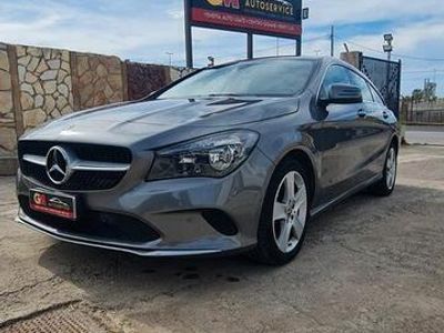Usata Mercedes CLA180 109 CV (80 kW) 2017 Grigio Berlina