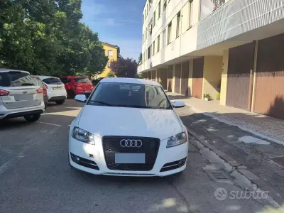 Usata Audi A3 Attraction 105 CV (77 kW) 2012 Bianco Utilitaria