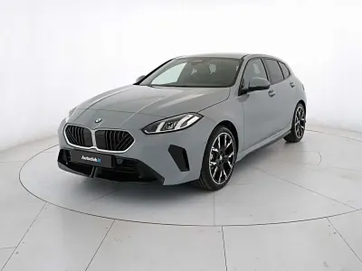 Nuova BMW 120 M Sport 163 CV (119 kW) 2025 Brooklyn grey Utilitaria