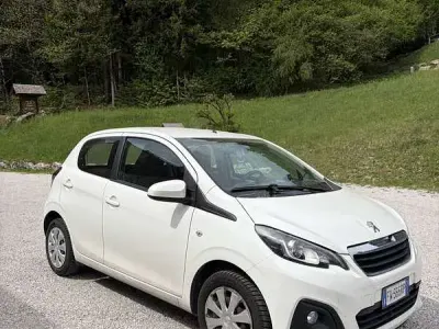 Usata Peugeot 108 Active 72 CV (52 kW) 2019 Bianco Utilitaria