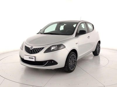Usata Lancia Ypsilon Gold 70 CV (51 kW) 2022 Grigio Utilitaria
