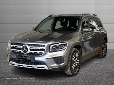 Usata Mercedes GLB200 Business 150 CV (110 kW) 2021 Grigio montagna SUV