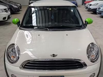 Usata Mini Cooper 75 CV (55 kW) 2010 Bianco Utilitaria