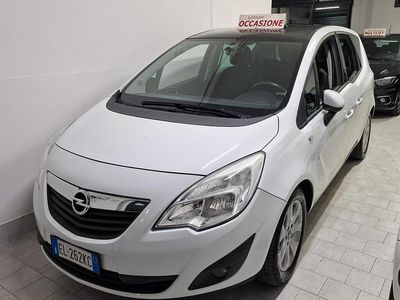 Usata Opel Meriva 100 CV (73 kW) 2012 Bianco Monovolume