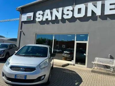 Usata Kia Venga EX 90 CV (66 kW) 2010 Grigio Utilitaria