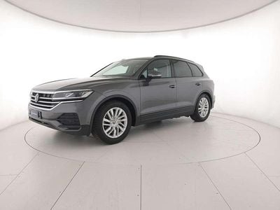 Usata VW Touareg Elegance 231 CV (169 kW) 2025 3m silicon grey metallizzato SUV