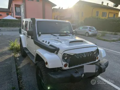 Usata Jeep Wrangler Unlimited Sahara 200 CV (147 kW) 2012 Bianco SUV