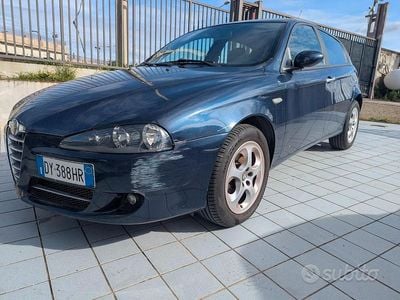 Usata Alfa Romeo 147 Progression 105 CV (77 kW) 2009 Blu Utilitaria