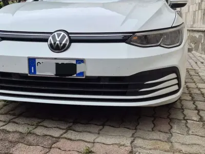 Usata VW Golf VIII 131 CV (96 kW) 2021 Berlina