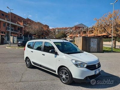 Usata Dacia Lodgy 90 CV (66 kW) 2017 Bianco Monovolume