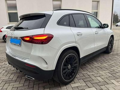 Usata Mercedes GLA200 AMG line 150 CV (110 kW) 2023 Bianco SUV