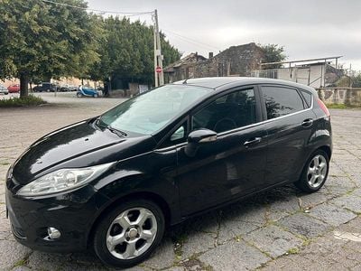 Usata Ford Fiesta 60 CV (44 kW) 2010 Nero Utilitaria