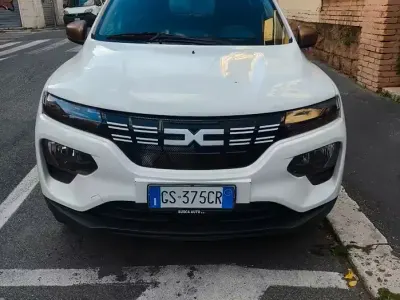 Usata Dacia Spring Extreme 19 kW (26 CV) 2024 Bianco Utilitaria