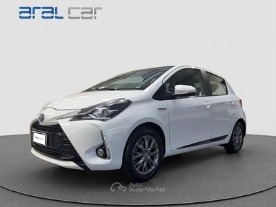Usata Toyota Yaris Active 101 CV (74 kW) 2017 Bianco Berlina