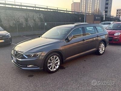 Usata VW Passat Comfortline 150 CV (110 kW) 2017 Nero Station wagon